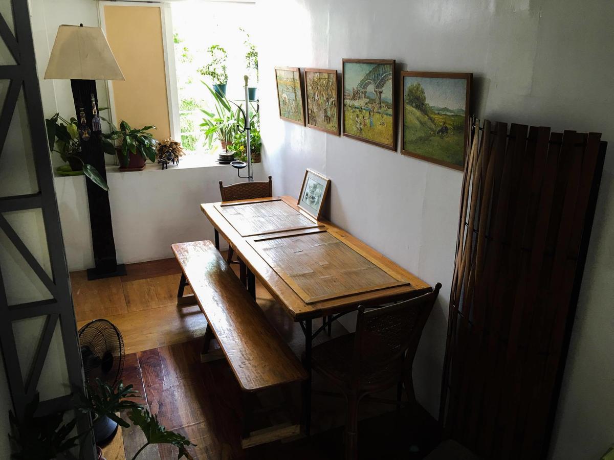 Humble Hut Hostel Манила Экстерьер фото