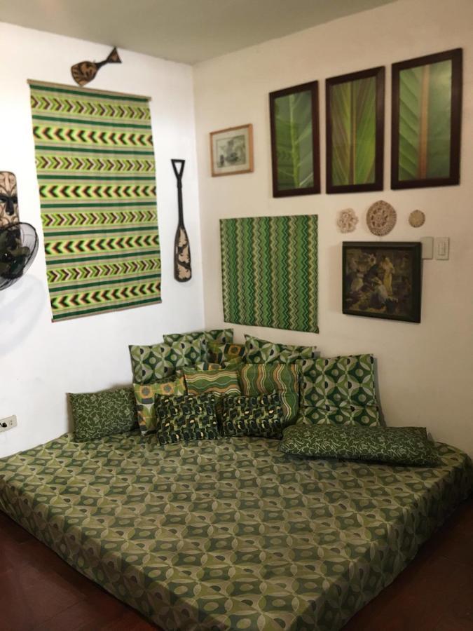 Humble Hut Hostel Манила Экстерьер фото